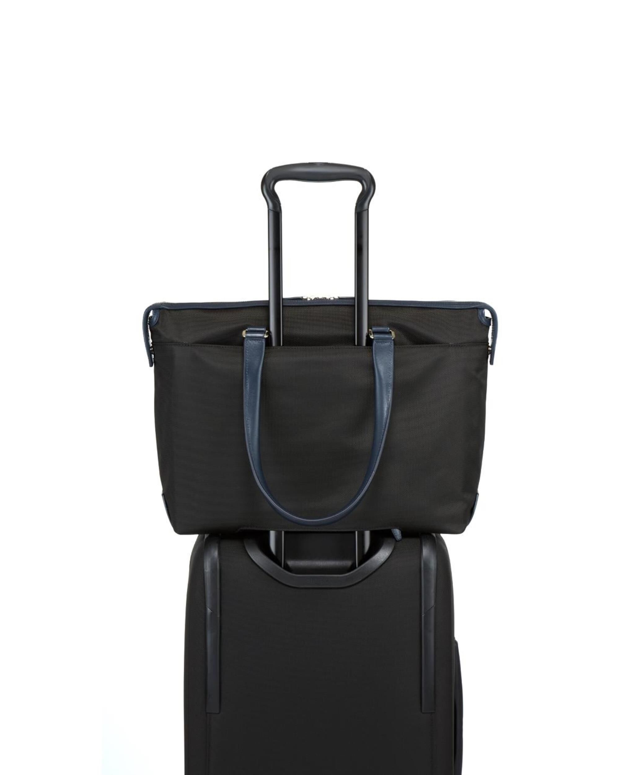 美品 TUMI トゥミ トート 6日まで 0682414NVYD2E ネイビー - バッグ