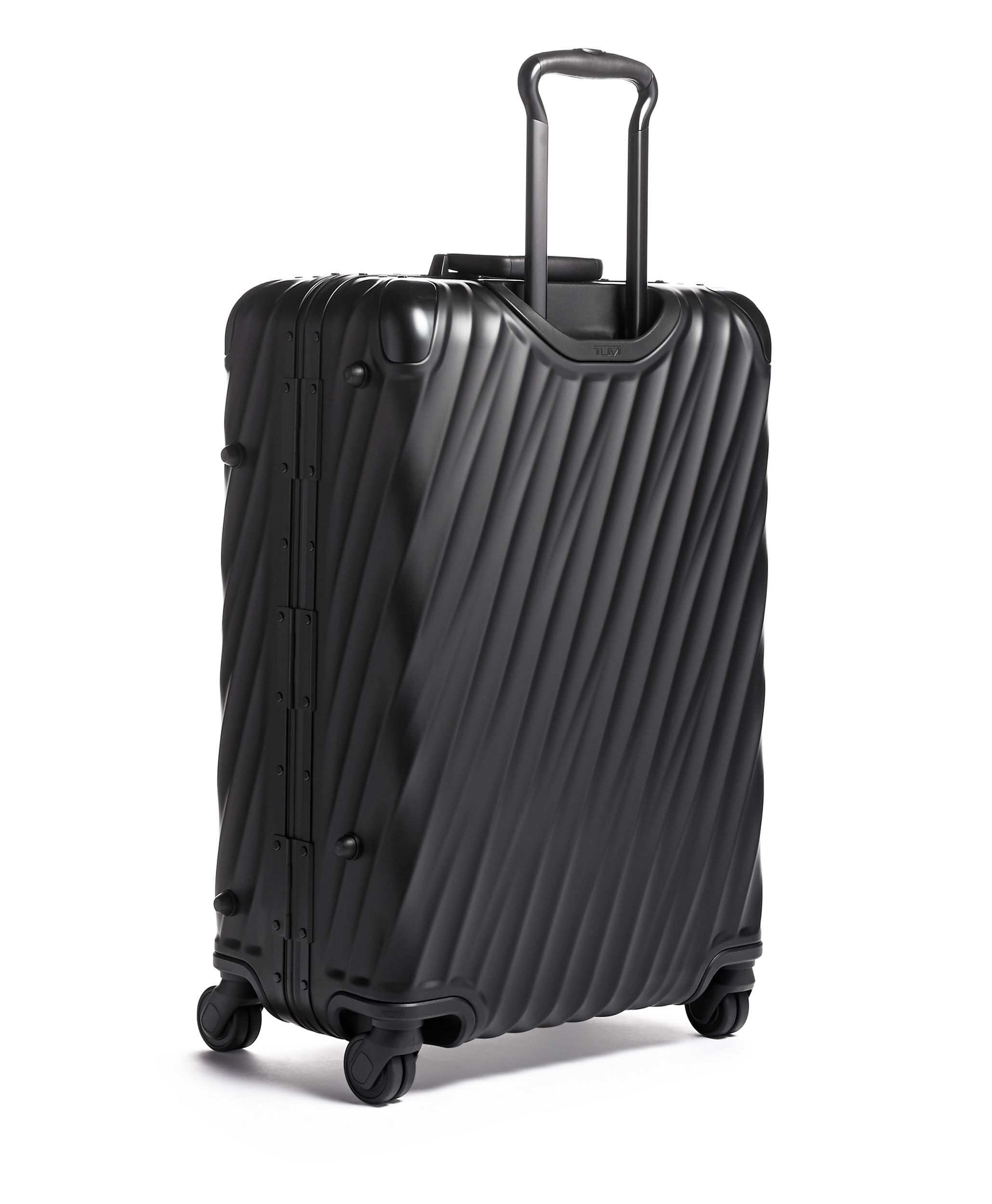 TUMI 19 Degree Aluminiumコレクション シルバー ショートトリップ パッキングケース スーツケース